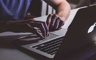 半岛体育官网-国王逆袭！里佐单节独得16分逆转勇士，取得回合胜利