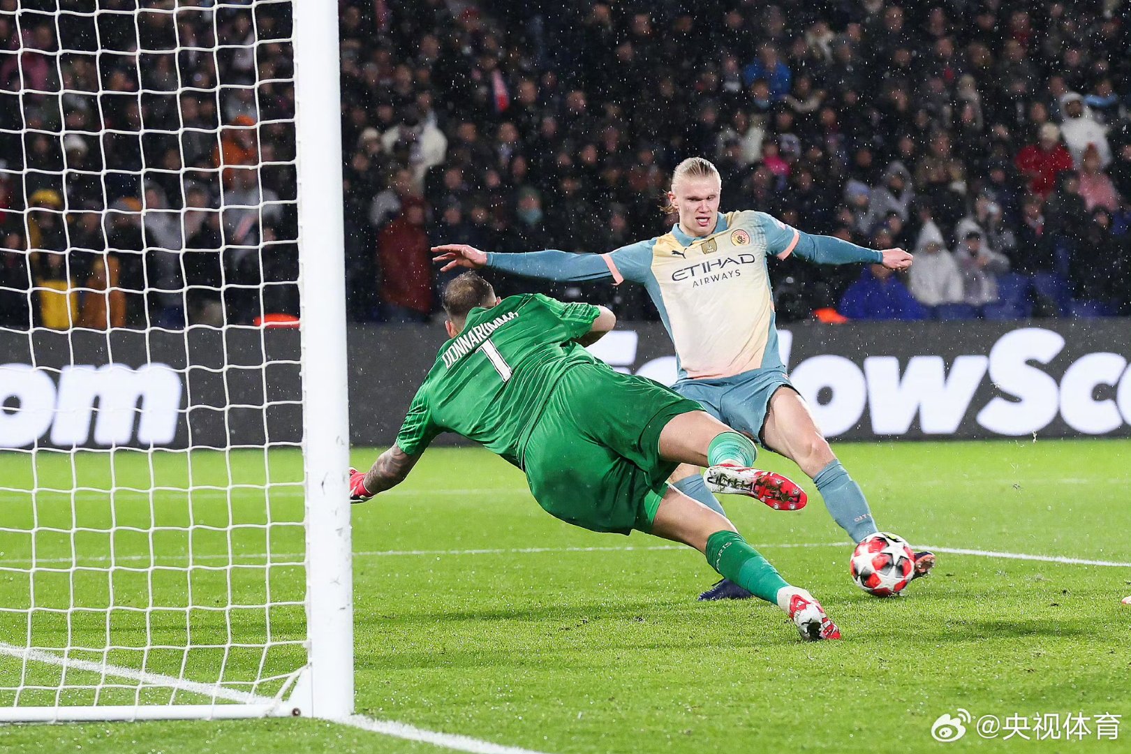 半岛体育在线-瓦伦西亚连输失利，欧冠前景雾茫无光