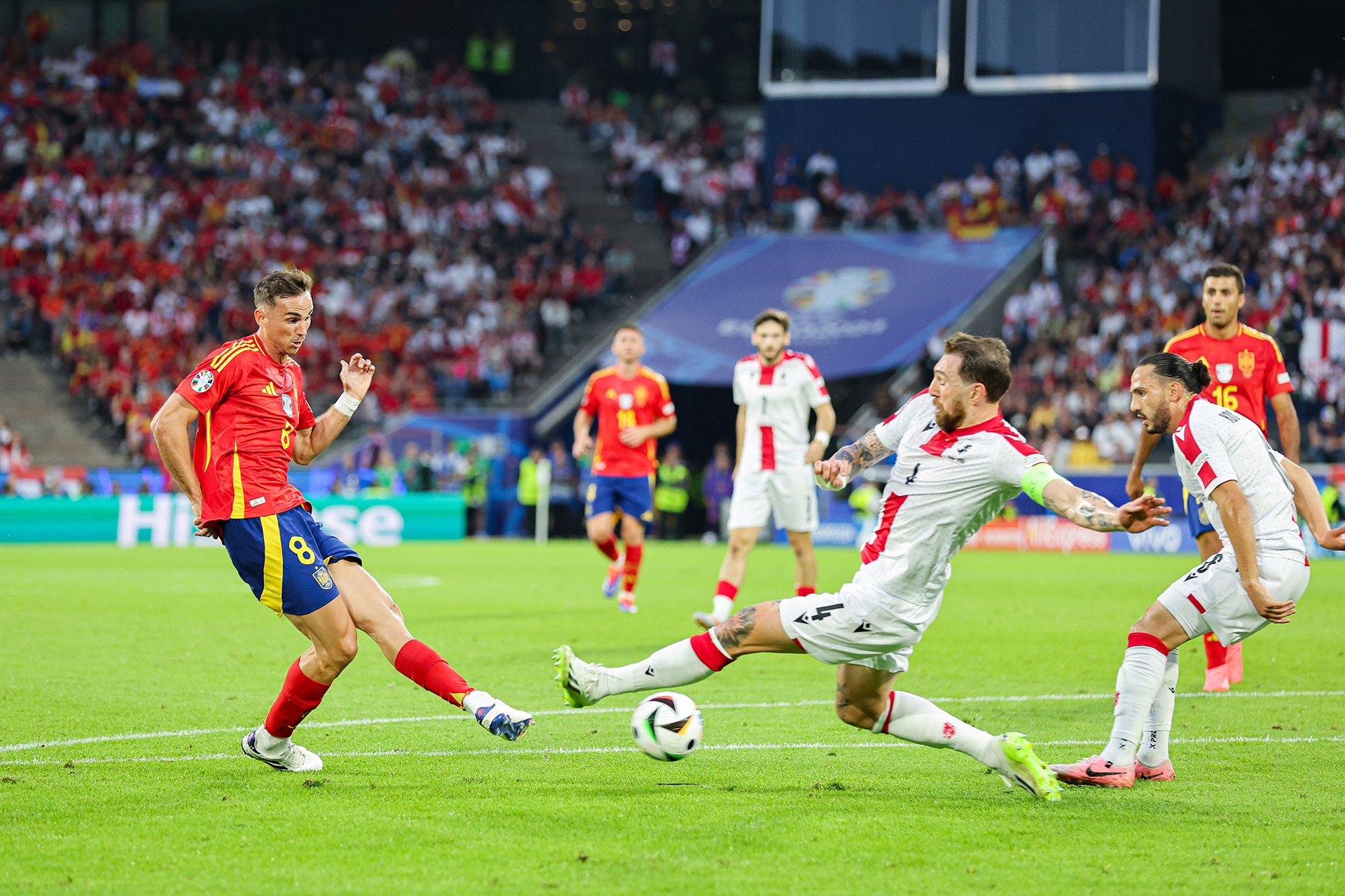 半岛平台官方网站入口-瑞士国家队在主场击败格鲁吉亚队