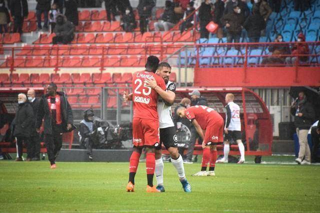 半岛体育app下载官网-长沙队主场失利，球队面临一定危机的简单介绍